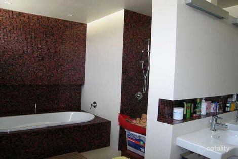 Property photo of 375 The Boulevard Ivanhoe East VIC 3079