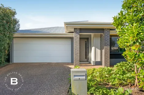 9 Turin St, Redbank, QLD 4301