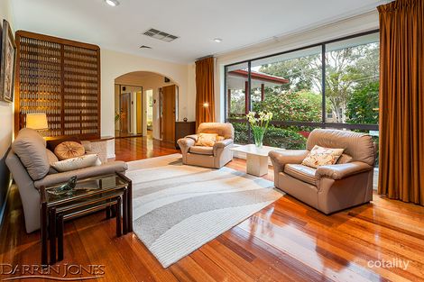 Property photo of 9 Baranbali Grove Greensborough VIC 3088
