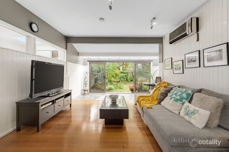 Property photo of 33 Naughton Grove Blackburn VIC 3130