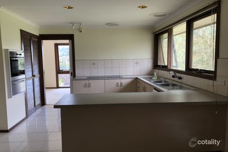 Property photo of 1 Cottswold Rise Templestowe VIC 3106