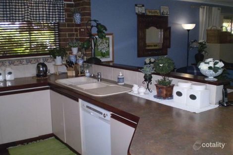 Property photo of 9 Lakes Close South Yunderup WA 6208