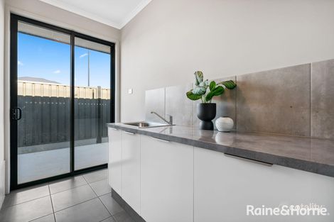 Property photo of 2 Antonio Circuit Angle Vale SA 5117