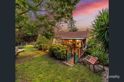 Property photo of 23 Morisset Court Edens Landing QLD 4207