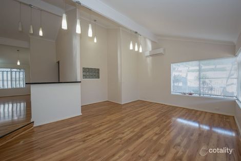 Property photo of 15 Broadbeach Boulevard Hillarys WA 6025