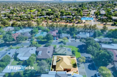 Property photo of 52 Brooklyn Drive Bourkelands NSW 2650