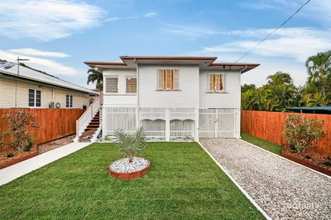 9 Margaret St, West End, QLD 4810