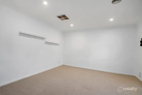 Property photo of 166 Hotham Circuit Thurgoona NSW 2640