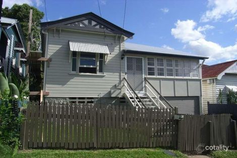 82 Heussler Tce, Milton, QLD 4064