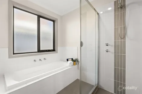 Property photo of 8 Francis Avenue Broadview SA 5083