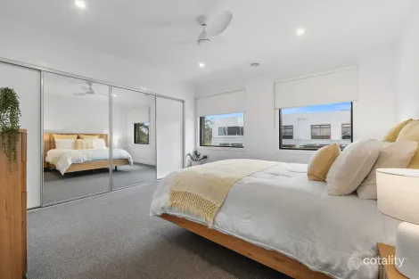 Property photo of 6 Wineglass Walk Carrum Downs VIC 3201
