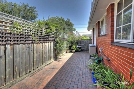 Property photo of 1/240 Highfield Road Camberwell VIC 3124