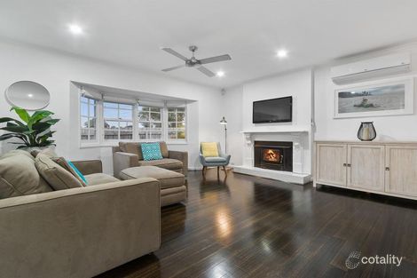 246 Frankston-Dandenong Rd, Seaford, VIC 3198