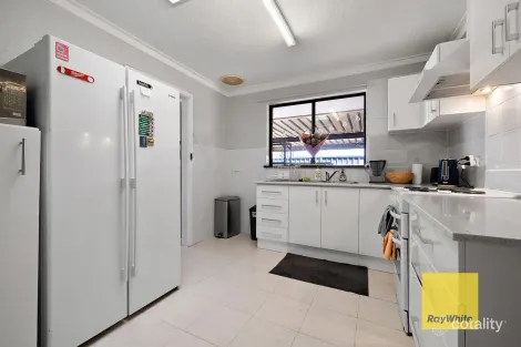 Property photo of 17 Vanda Place Maddington WA 6109