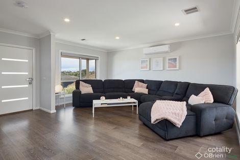 Property photo of 30 Twin Ranges Drive Warragul VIC 3820