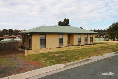 17 Walker St, Long Gully, VIC 3550