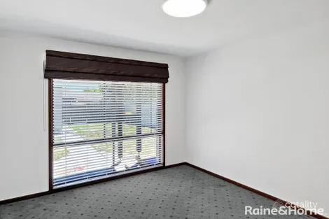 Property photo of 3 Brownlow Place Holt ACT 2615