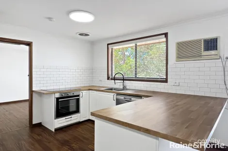 Property photo of 3 Brownlow Place Holt ACT 2615