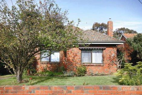 Property photo of 52 Bennett Parade Kew East VIC 3102