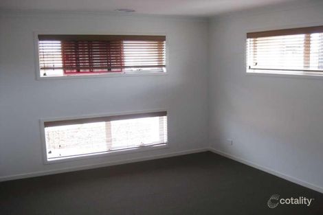 Property photo of 11 Fantail Way Brookfield VIC 3338