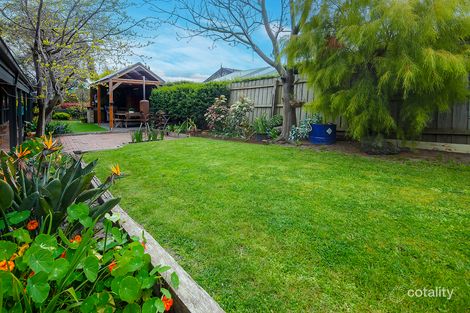 16 Poplar Gr, Langwarrin, VIC 3910