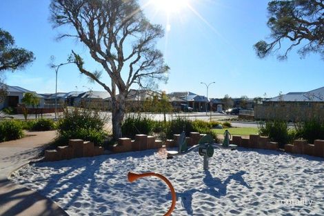 39 Badminton Crss, The Vines, WA 6069