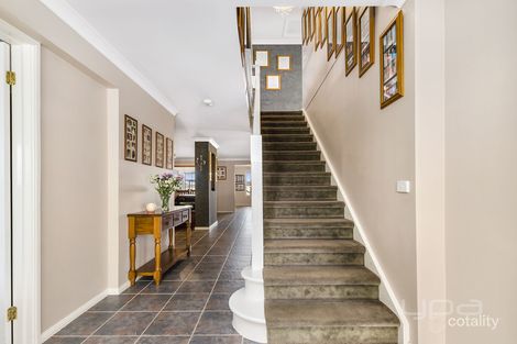 Property photo of 28 Carlyon Close Melton West VIC 3337