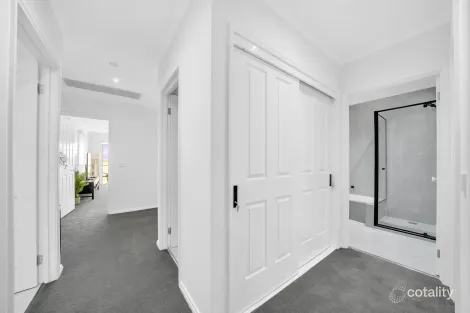 Property photo of 47/1 Greg Norman Drive Point Cook VIC 3030