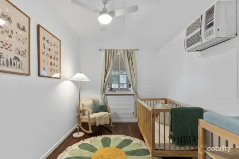 Property photo of 149 Harold Street West End QLD 4810