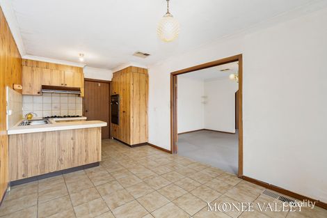 Property photo of 1/2-4 Carmyle Court Avondale Heights VIC 3034