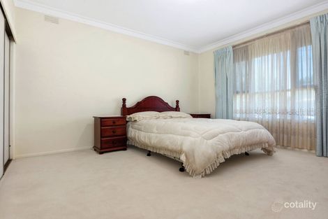 Property photo of 4 Gross Court Mount Waverley VIC 3149