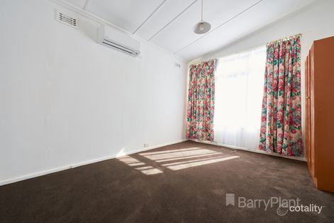 Property photo of 26 Leman Crescent Noble Park VIC 3174