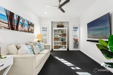 Property photo of 8 Oakleaf Close Tewantin QLD 4565