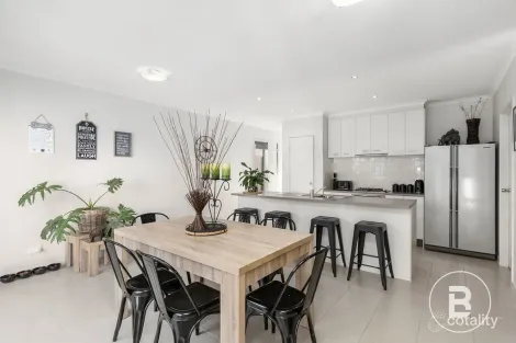 Property photo of 26 Willoby Drive Alfredton VIC 3350