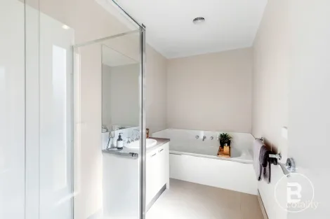 Property photo of 26 Willoby Drive Alfredton VIC 3350