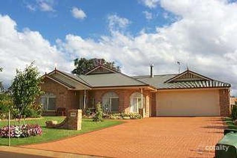 22 Ward St, Middle Ridge, QLD 4350