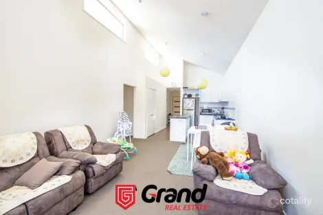 Property photo of 180 Paterson Drive Lynbrook VIC 3975