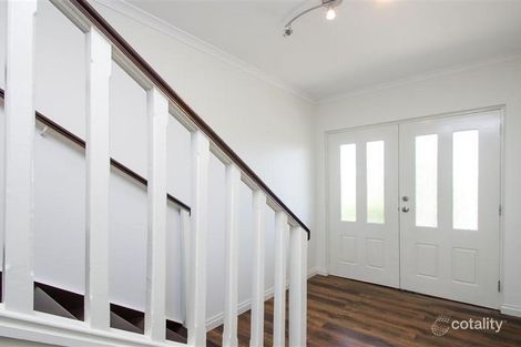 Property photo of 8 Gannet Court Hallett Cove SA 5158