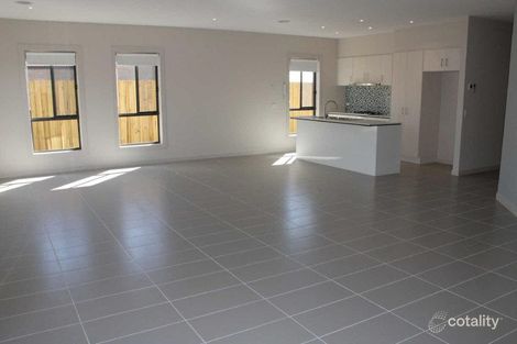 Property photo of 16 Monarma Walk Kealba VIC 3021