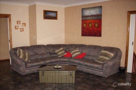 Property photo of 40 Sandalwood Road Farmborough Heights NSW 2526