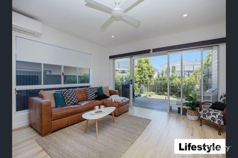 Property photo of 2/1962 Gold Coast Highway Miami QLD 4220