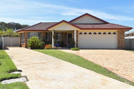 Property photo of 5 Areca Court Forster NSW 2428