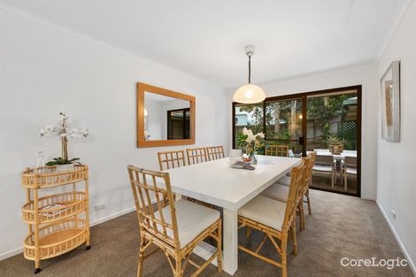 Property photo of 18 Hoylake Street Indooroopilly QLD 4068