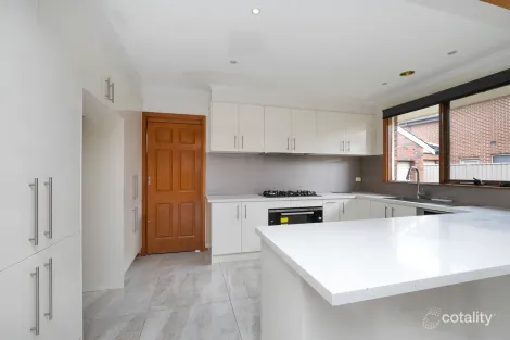 Property photo of 5 Darracq Drive Keilor Downs VIC 3038