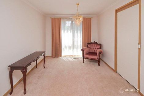 Property photo of 2 Montague Court Endeavour Hills VIC 3802