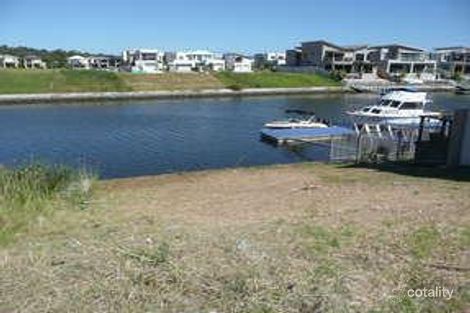 Property photo of 27 Harbourvue Court Helensvale QLD 4212