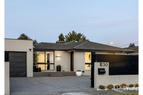 30 HANDSWORTH CRES, TULLAMARINE, VIC 3043