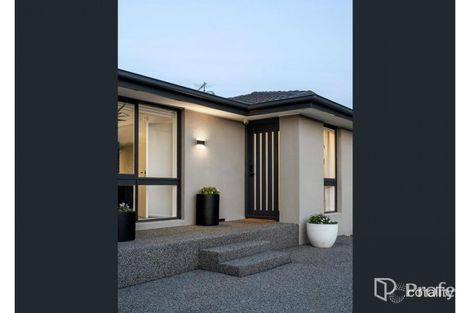 Property photo of 30 Handsworth Crescent Tullamarine VIC 3043