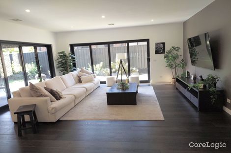 Property photo of 22 Monarma Walk Kealba VIC 3021