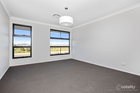 Property photo of 47 Billabong Parade Chisholm NSW 2322